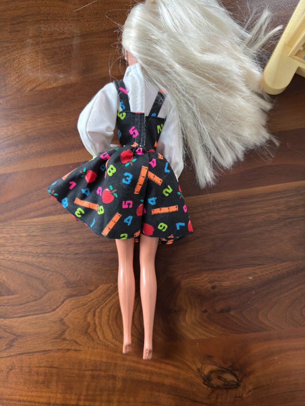 Vintage 1995 Mattel Teacher Barbie Playset with 3 Dolls 90s Collectable Lot - Picture 8 of 13